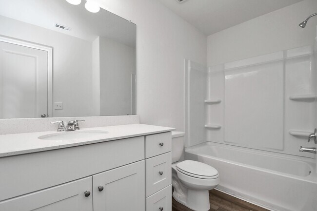 Building Photo - 4910 Highland Spgs Dr