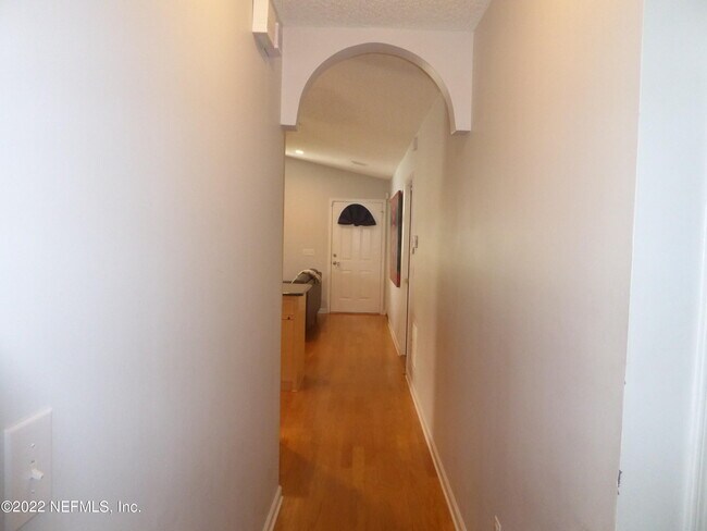 Building Photo - 625 S 11th St