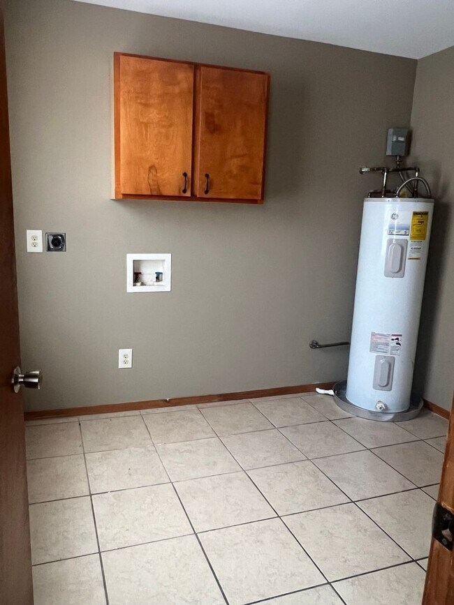 Building Photo - Eagle Duplex