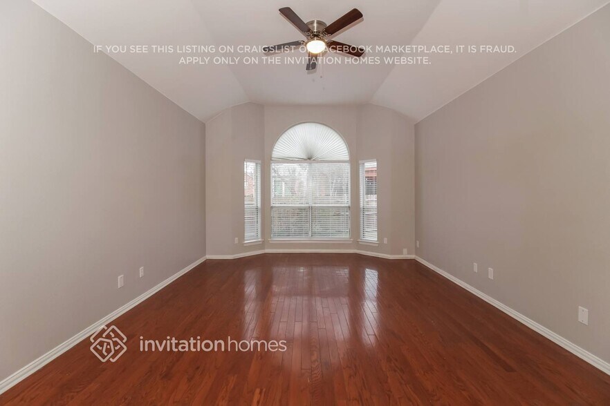 Building Photo - 4600 Lighthouse Dr