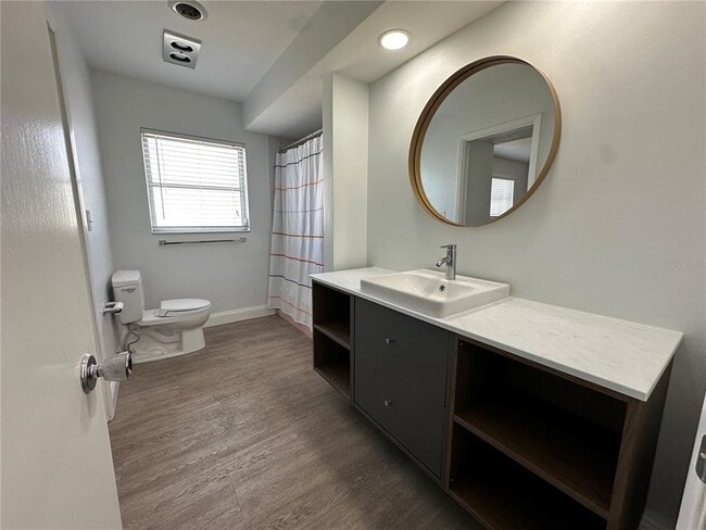 Building Photo - 2487 Breakwater Cir