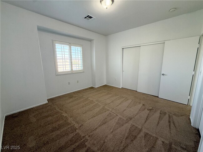 Building Photo - 5975 Barbosa Dr