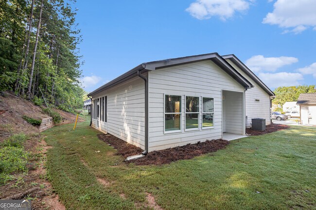 Building Photo - 138 Crestpoint Rd