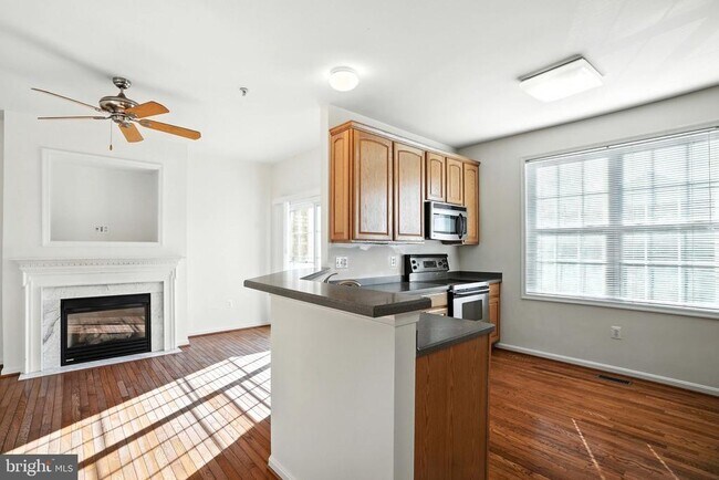 Building Photo - 12180 Abington Hall Pl