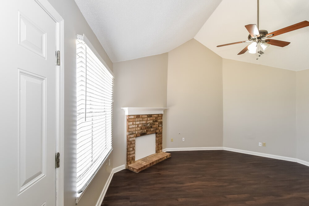 Building Photo - 7082 Hampton Dr