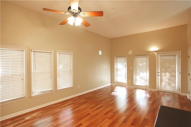 Building Photo - Home available February 2026!