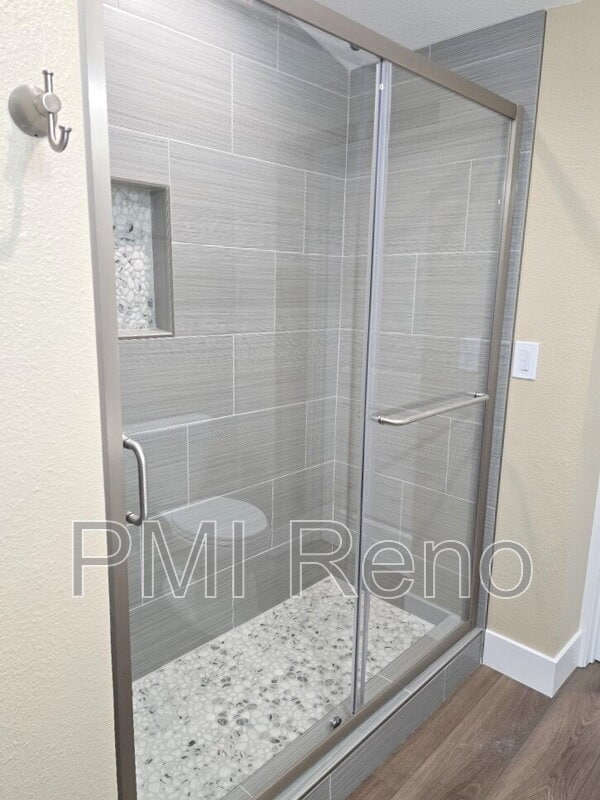 Building Photo - 450 Tracy Ln