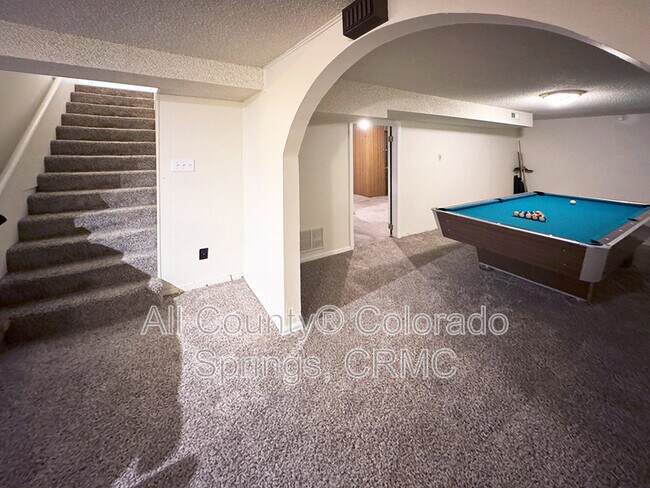 Building Photo - 2122 Meyers Ave