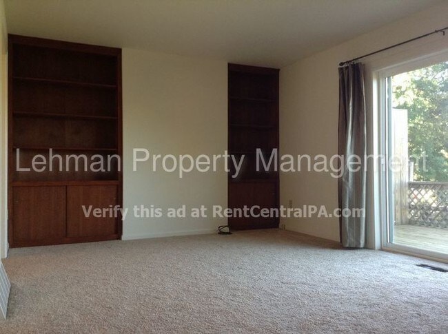 Building Photo - 836 Allenview Dr