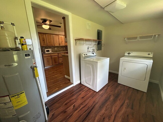 Building Photo - Ranch Style Home in Prime Location