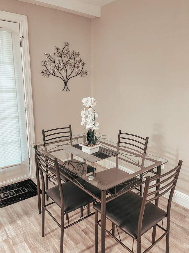 Building Photo - 5226 Perry St