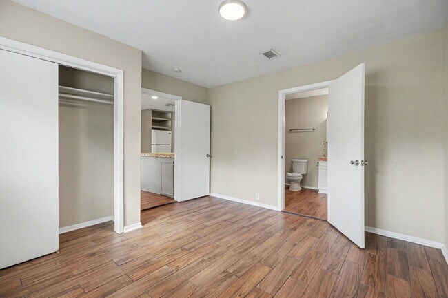 Building Photo - 6500 Haden Dr