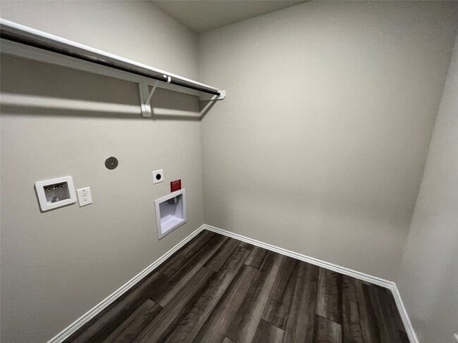 Building Photo - 332 Pecos Dr