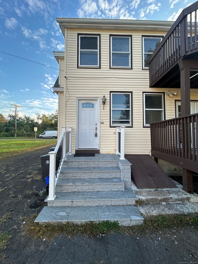 Building Photo - 120 South End Rd