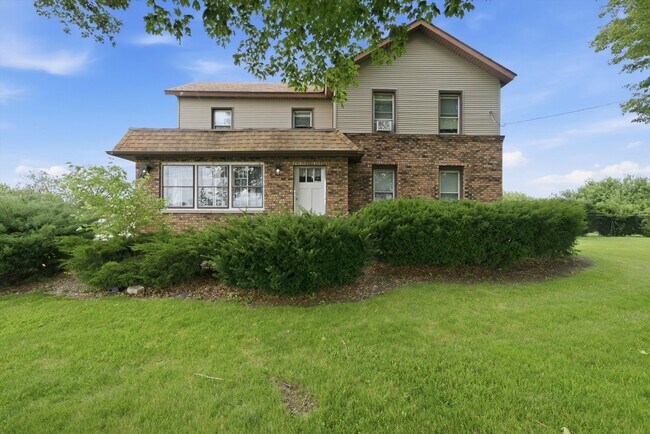 Building Photo - 24134 IL-53