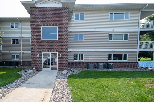 Primary Photo - 300 Whispering Ln