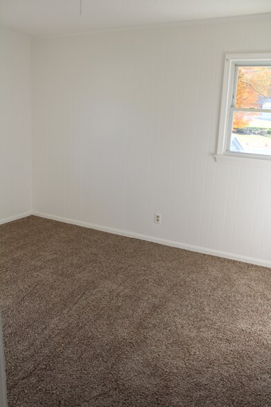 Building Photo - 602 Stuart Dr
