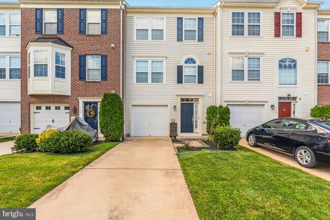 Building Photo - 711 Wineberry Way