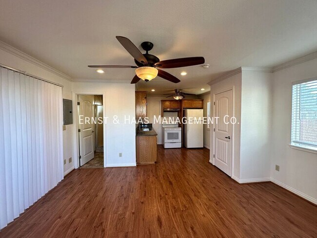 Building Photo - 1120 East E Street