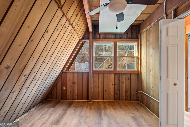 Building Photo - 290 Beaver Lodge Rd