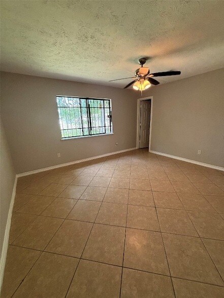 Building Photo - 16114 Lazy Ridge Rd