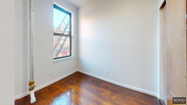 Building Photo - 3 bedroom in New York NY 10013