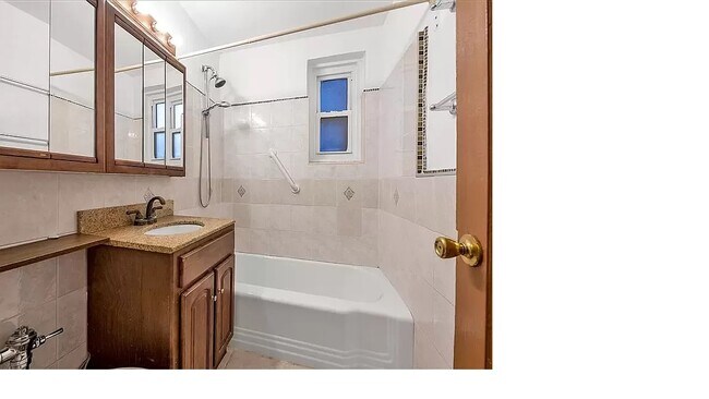 Building Photo - 2705 Kings Hwy