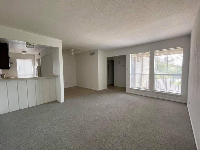 Pine Ridge Apartments 407 Gladstell St Conroe TX 77301 Apartment Finder