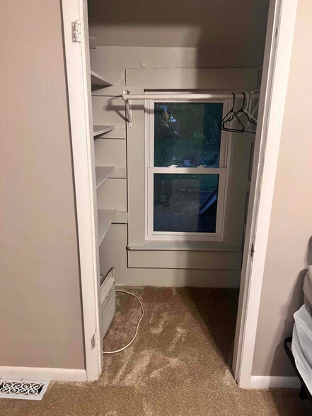 Building Photo - 118 N Madison Rd