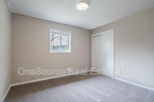 Building Photo - 3701 Hopkins Rd