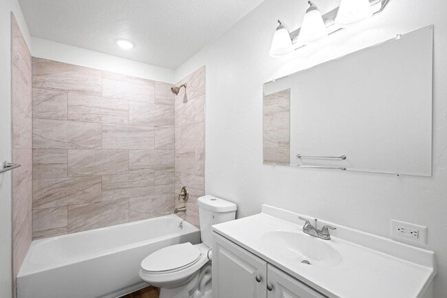 Building Photo - 781 S 1800 W