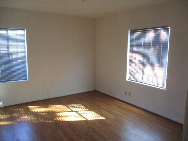 Building Photo - 18649 Chase St