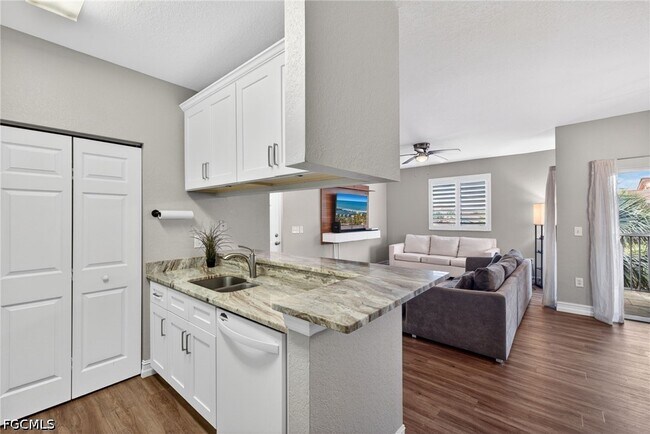 Building Photo - 6481 Aragon Way