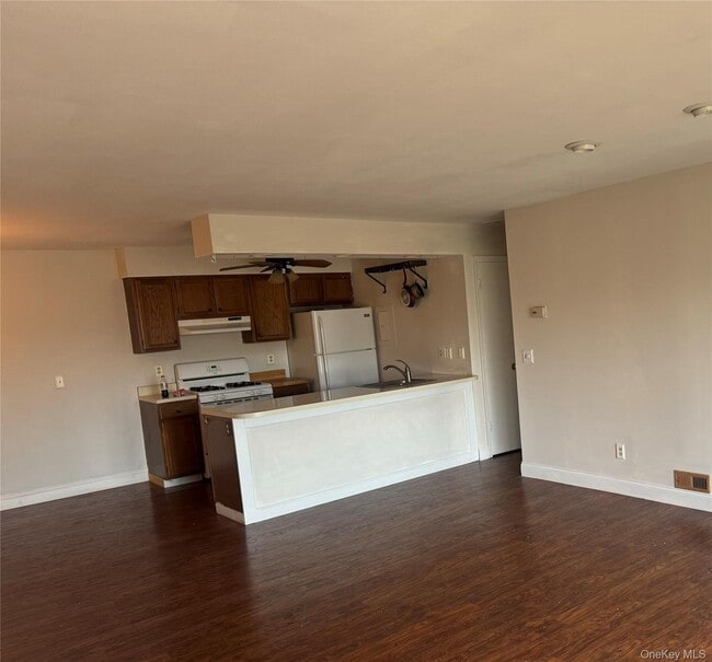 Building Photo - 11 The Rise