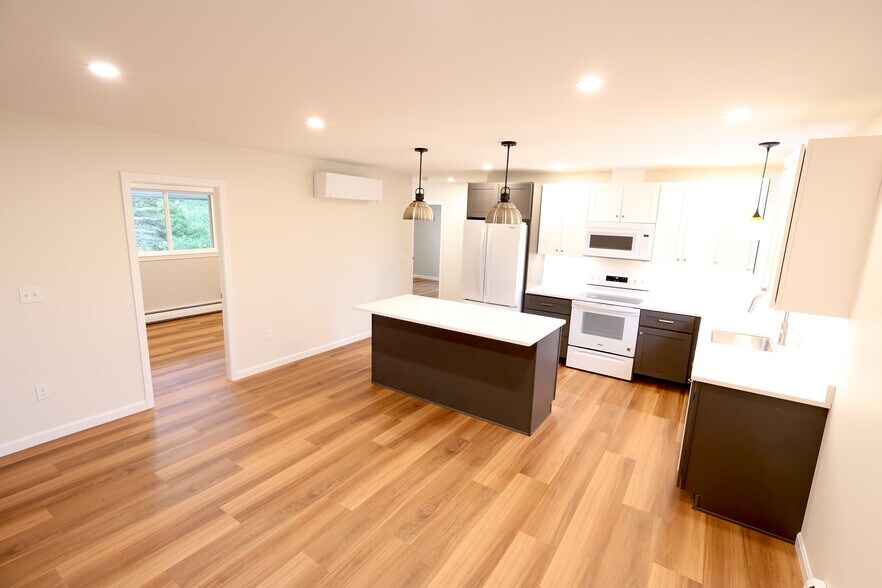 Kitchen - 6 Bennett Rd