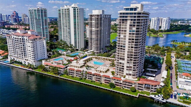 Building Photo - 20191 E Country Club Dr