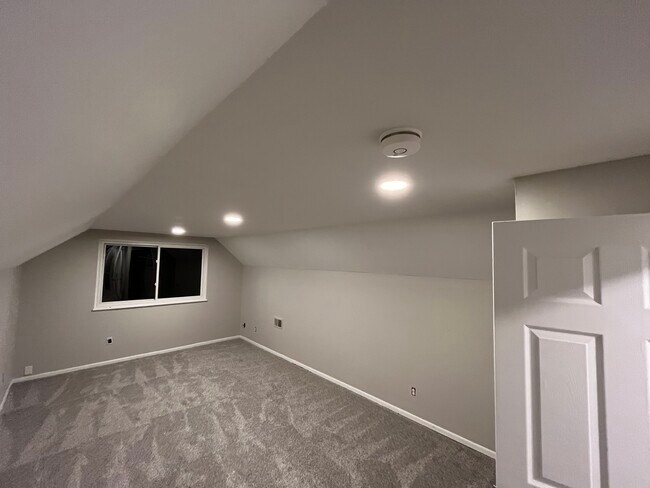 Building Photo - 5645 Botkins Rd