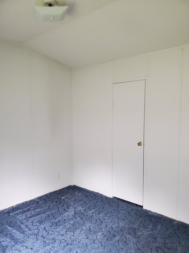 Building Photo - 146 Courtney Ln