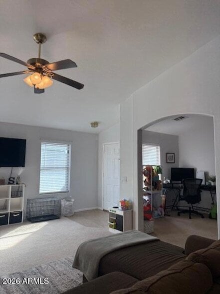 Building Photo - 1314 E Ash Rd