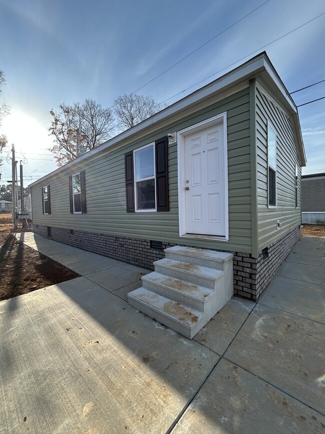 Building Photo - 111 Richie St