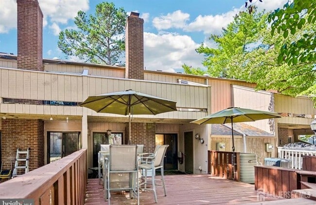 Building Photo - 1502 Bromley Estate