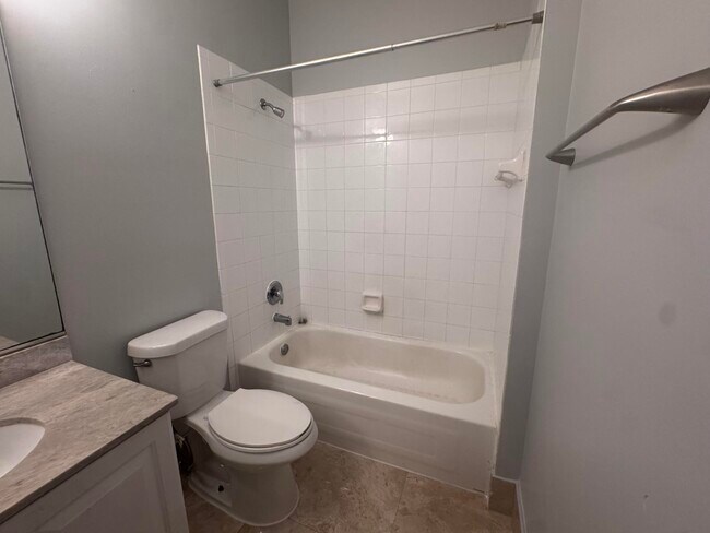 Building Photo - 4044 NW 62nd Ct