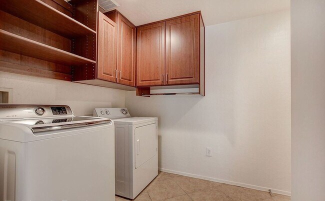 Building Photo - STUNNING LOWER-LEVEL ONE BEDROOM, ONE BATH...