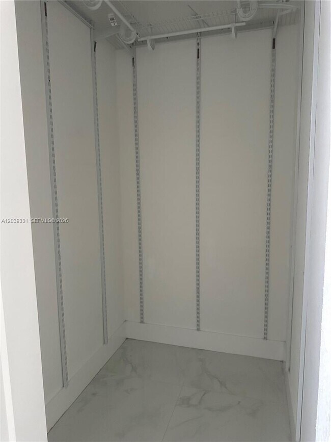 Building Photo - 6410 SW 139th Avenue Rd