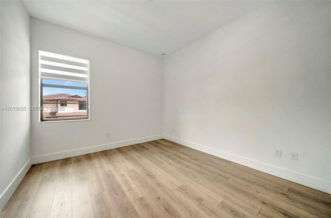 Building Photo - 1454 SW 23rd St
