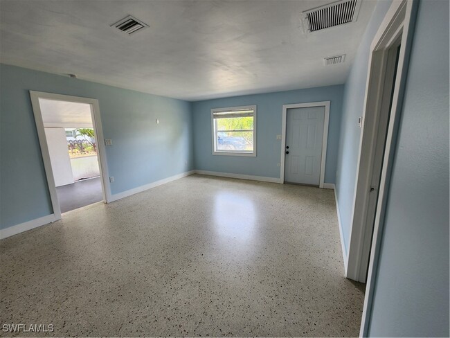 Building Photo - 27001 Sun Aqua Ln