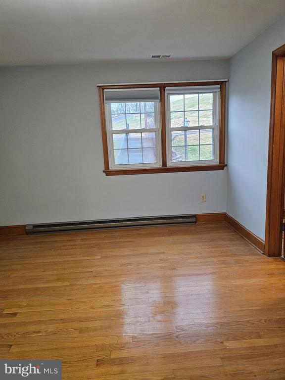 Building Photo - 615 Villa Ave