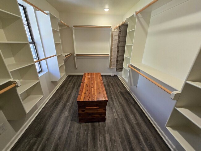 Building Photo - 17630 Bream