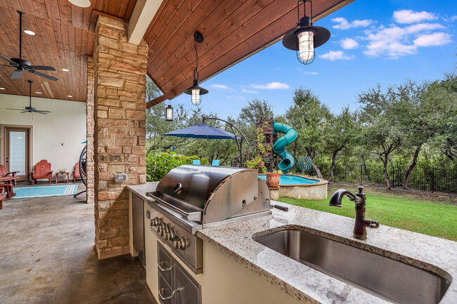 Building Photo - 1194 Vaquero Way