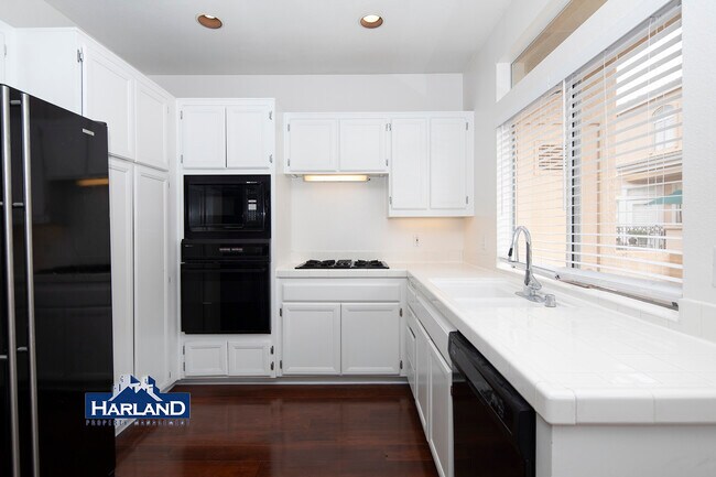 Building Photo - 7110 Calabria Ct
